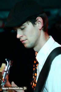 2009 ME AND THE WHITE RABBITS WHITE