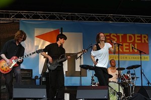 2009 ME AND THE WHITE RABBITS WHITE