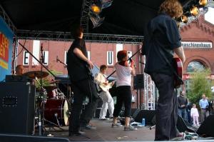 2009 ME AND THE WHITE RABBITS WHITE